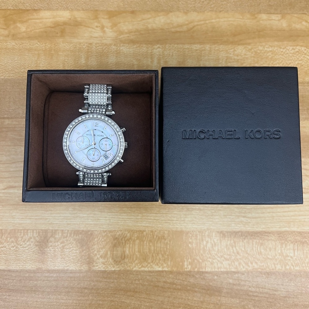Michael Kors MK5572 Parker Women's Watch Silver Pave - Picture 11 of 15